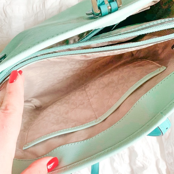 Michael Kors Beautiful LIMITED EDITION Handbag - Picture 6 of 8